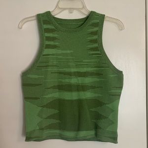 Groovy tank